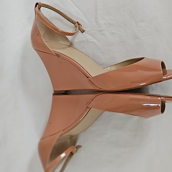 Ann Taylor Dagny Pink Patent Leather Peeptoe Ankle Strap Wedge Sandal Si… - Picture 11 of 15